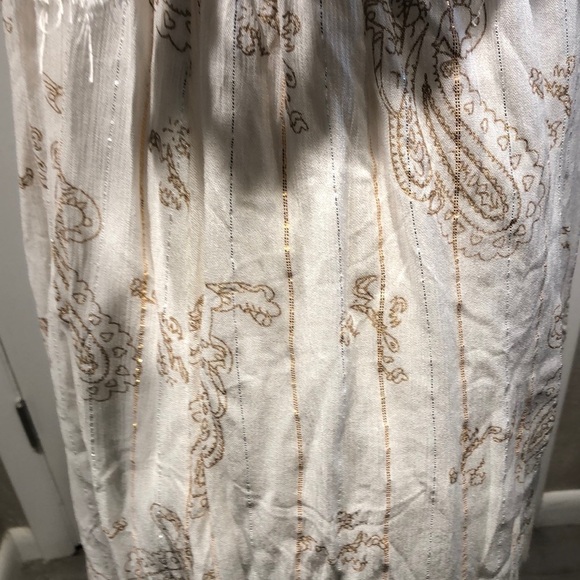 Elegant Cream Maxi Dress - Picture 5 of 16